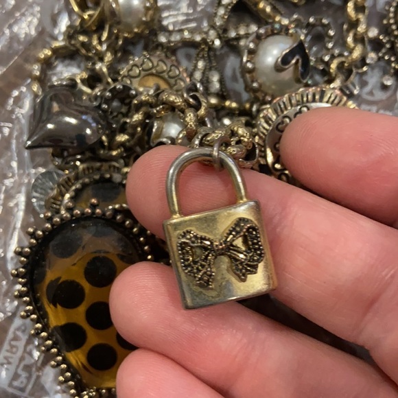 BETSEY JOHNSON LEOPARD HEART CHARM NECKLACE VINTAGE STATEMENT MULTI STRAND - Picture 11 of 15